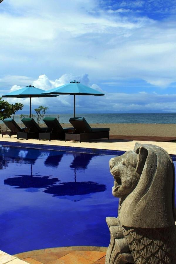 Lombok Beach Hotel Montongbuwoh Extérieur photo